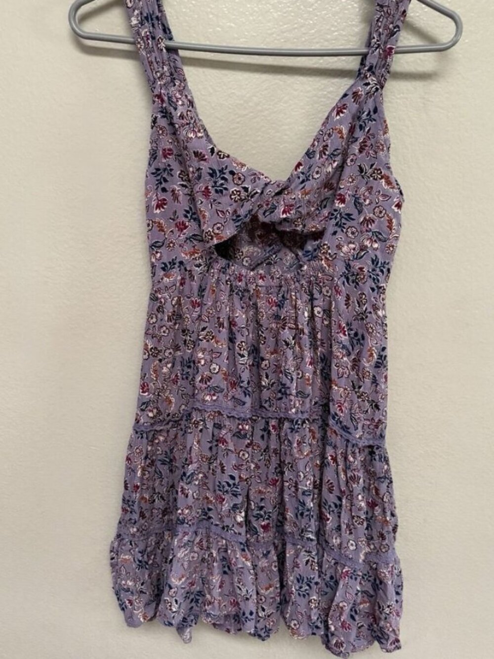 Floral Blouse w/ Open Back Size L - Picture 3 of 3